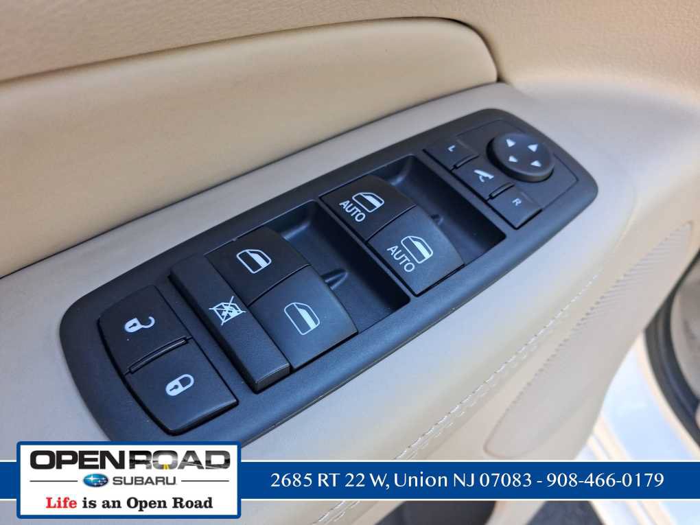Used 2018 Jeep Grand Cherokee Overland AWD/4WD image 28
