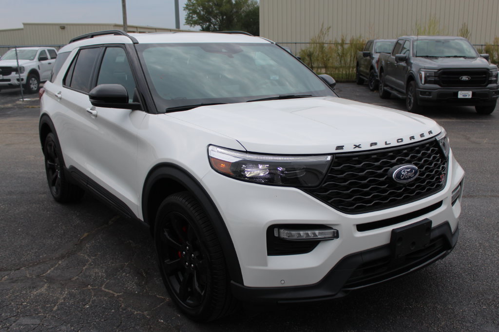 Used 2024 Ford Explorer ST w/ Equipment Group 401A AWD/4WD image 8