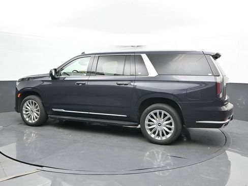 Used 2023 Cadillac Escalade ESV Premium Luxury AWD/4WD image 9
