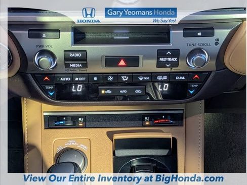 Used 2016 Lexus ES 350 w/ Premium Package w/Wood Trim FWD image 18