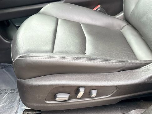 Used 2021 Cadillac XT6 Premium Luxury image 19