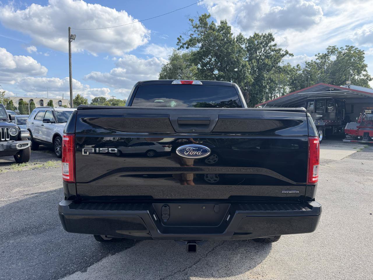 Used 2016 Ford F150 XLT w/ Equipment Group 301A Mid AWD/4WD image 7