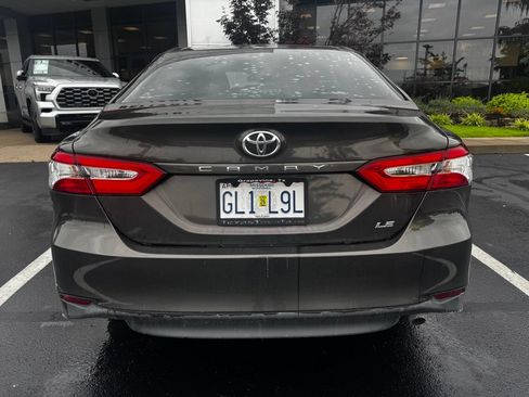 Used 2018 Toyota Camry LE FWD image 1