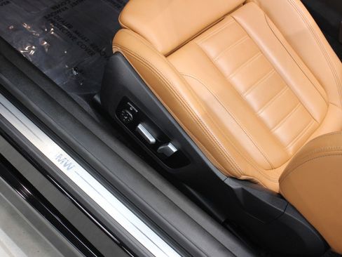 Used 2021 BMW 430i Convertible image 26