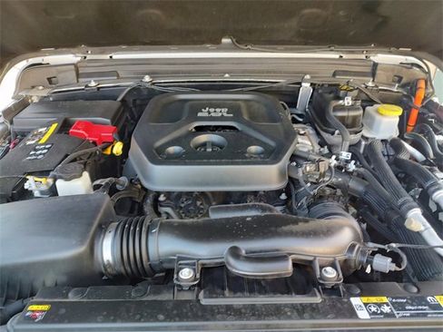 Certified 2021 Jeep Wrangler Unlimited Rubicon 4xe w/ Cold Weather Group image 38