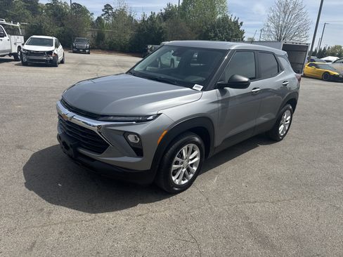 Certified 2025 Chevrolet TrailBlazer LS w/ LS Convenience Package image 5