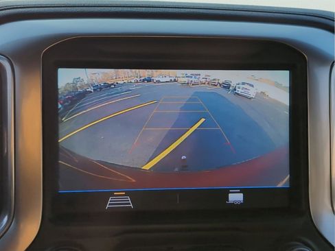 Used 2019 Chevrolet Silverado 1500 LT Trail Boss w/ Bed Protection Package image 18