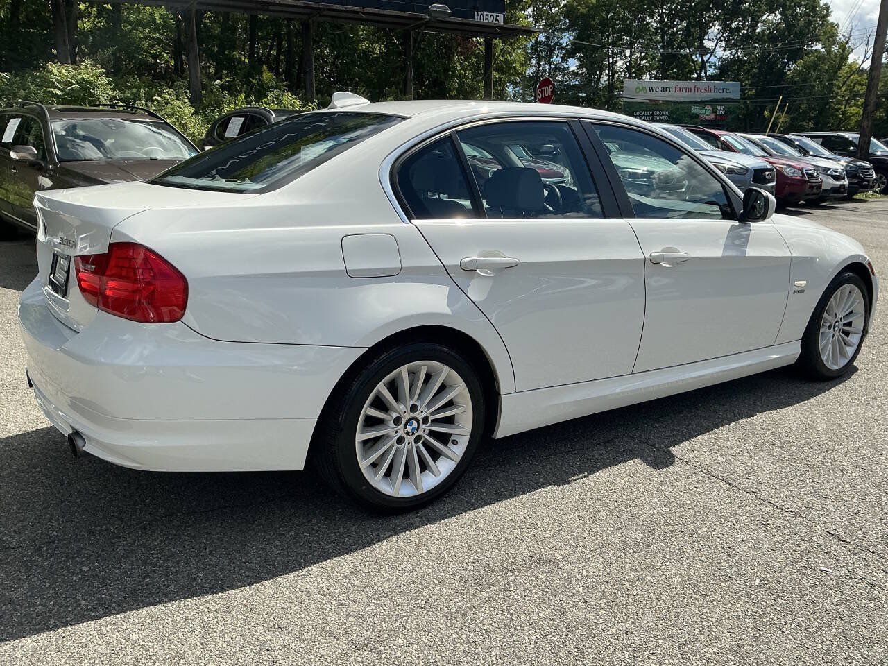 Used 2011 BMW 335i xDrive Sedan AWD/4WD image 5