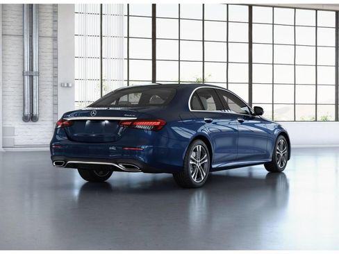 Used 2022 Mercedes-Benz E 350 4MATIC Sedan image 23
