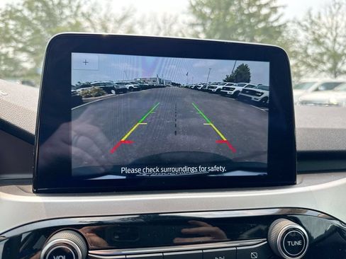 Used 2020 Ford Escape SE FWD image 15