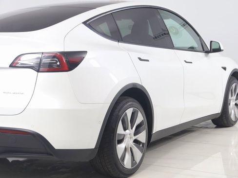 Used 2021 Tesla Model Y Long Range image 43