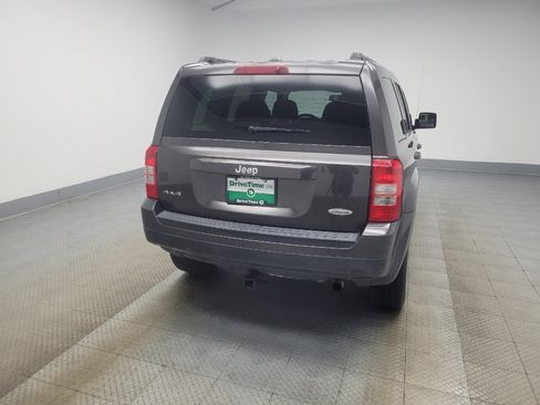 Used 2016 Jeep Patriot Latitude AWD/4WD image 7