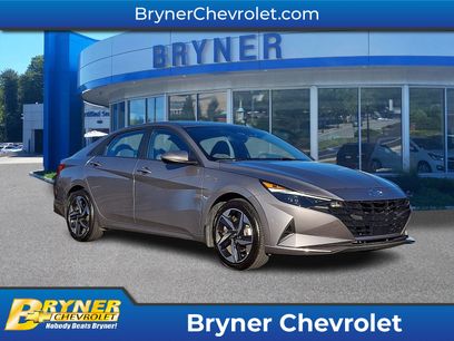 Used 2023 Hyundai Elantra SEL w/ Convenience Package