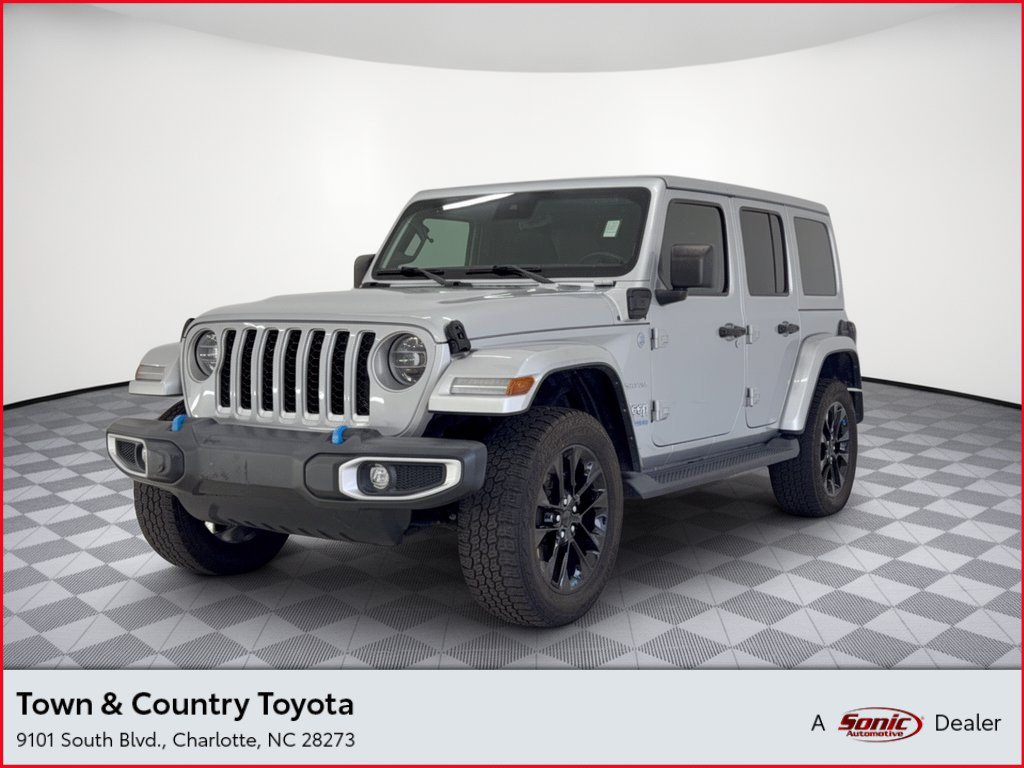 Used 2022 Jeep Wrangler Unlimited Sahara w/ Cold Weather Group AWD/4WD image 1