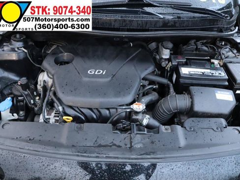 Used 2016 Hyundai Accent SE FWD image 21