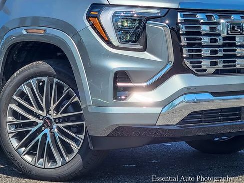 New 2027 GMC Terrain Denali w/ LPO, Black Badging Package AWD/4WD image 4