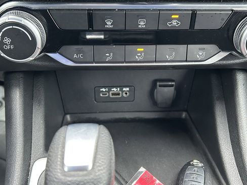 Used 2023 Nissan Sentra SV image 31