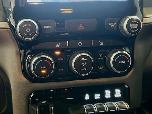 Used 2022 RAM 1500 Big Horn image 12