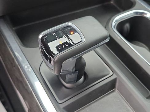 Used 2025 Chevrolet Silverado 1500 LTZ AWD/4WD image 27