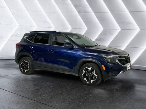 Used 2025 Kia Seltos EX w/ EX Sunroof Package AWD/4WD image 1