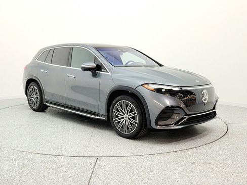 Certified 2023 Mercedes-Benz EQS 580 4MATIC SUV image 3