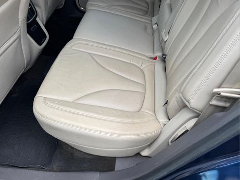 Used 2017 Lincoln MKX Select w/ MKX Climate Package AWD/4WD image 10