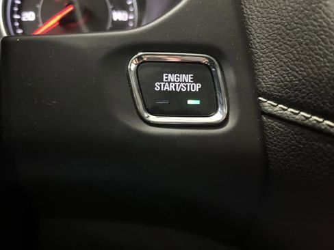 Used 2023 GMC Acadia SLE image 23