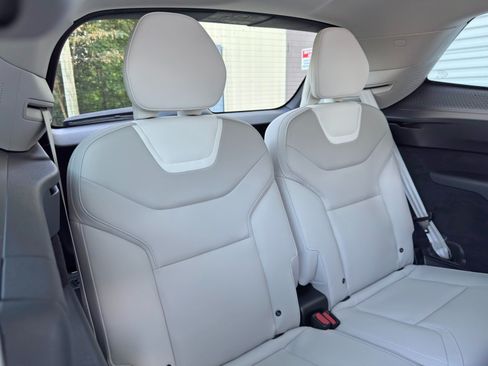 Used 2025 Volvo EX90 Ultra AWD/4WD image 34