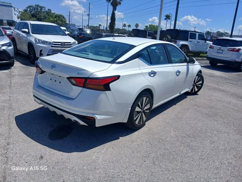 Used 2020 Nissan Altima 2.5 SV FWD image 6