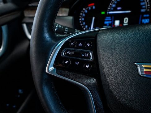 Used 2018 Cadillac XTS Luxury image 40