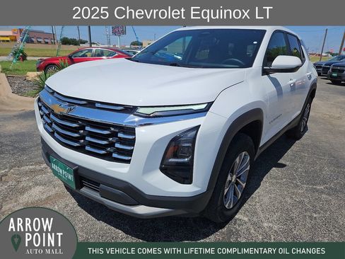 Used 2025 Chevrolet Equinox LT FWD image 4