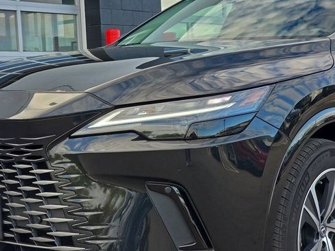 Used 2024 Lexus RX 350 Premium image 11