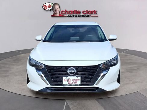 Used 2024 Nissan Sentra SV w/ All-Weather Package FWD image 8