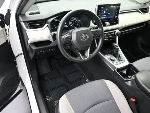 Used 2021 Toyota RAV4 XLE w/ Convenience Package AWD/4WD image 15