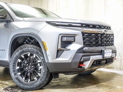 New 2026 Chevrolet Traverse Z71 w/ Enhanced Driving Package image 3