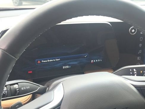 Used 2025 Chevrolet Equinox ACTIV AWD/4WD image 6