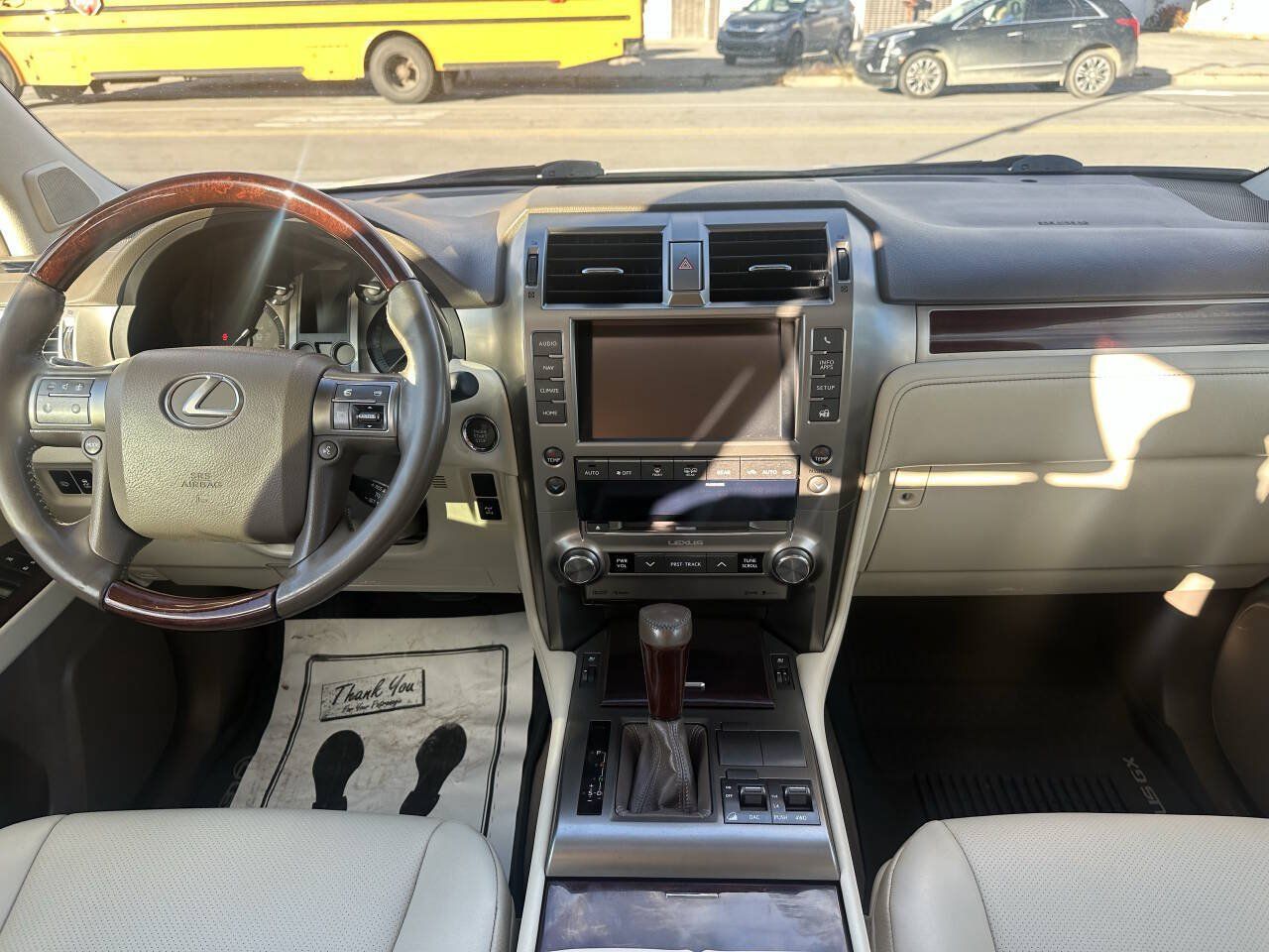 Used 2015 Lexus GX 460 w/ Premium Package AWD/4WD image 10