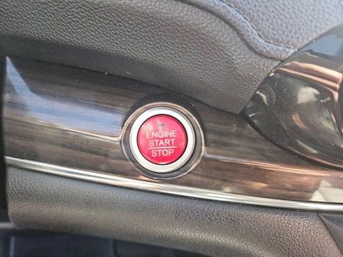 Used 2015 Honda CR-V Touring image 28