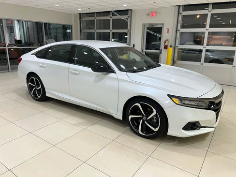 Used 2022 Honda Accord Sport image 1
