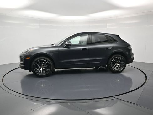 New 2026 Porsche Macan image 2