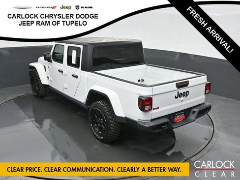 Used 2022 Jeep Gladiator Sport image 53