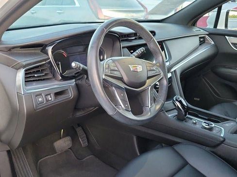 Certified 2023 Cadillac XT5 Luxury FWD image 9