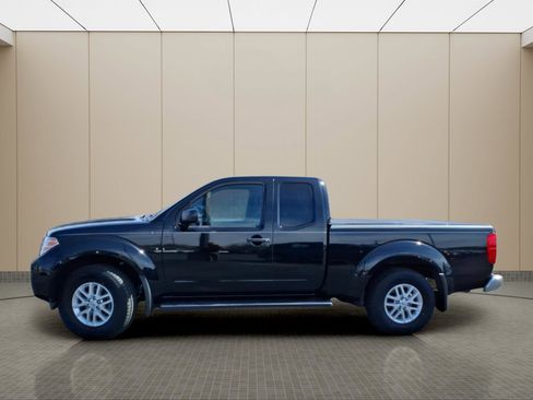 Used 2019 Nissan Frontier SV w/ Value Truck Package image 11