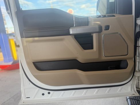 Used 2020 Ford F150 Lariat w/ Equipment Group 501A Mid image 13