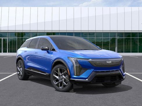 New 2026 Cadillac Optiq Luxury 1 image 7