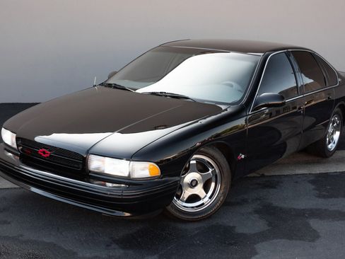 Used 1996 Chevrolet Impala SS image 2