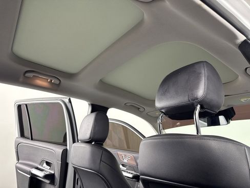 Used 2023 Mercedes-Benz GLB 250 4MATIC image 12