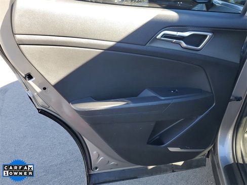 Used 2023 Kia Sportage LX image 14