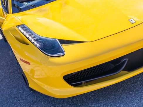 Used 2015 Ferrari 458 Spider Convertible 2D image 13