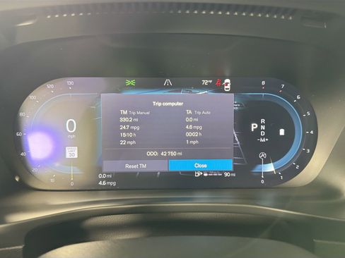 Certified 2023 Volvo XC40 B5 Plus w/ Protection Package Premier image 11